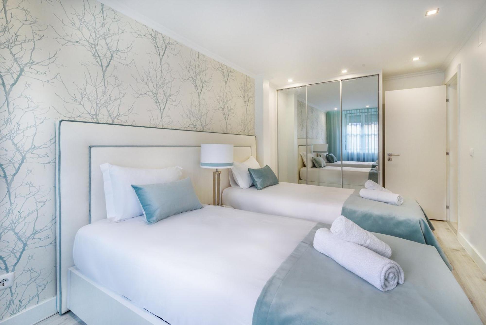 Whome City Chic Escape: Your Stylish Haven In Downtown Lisboa 外观 照片