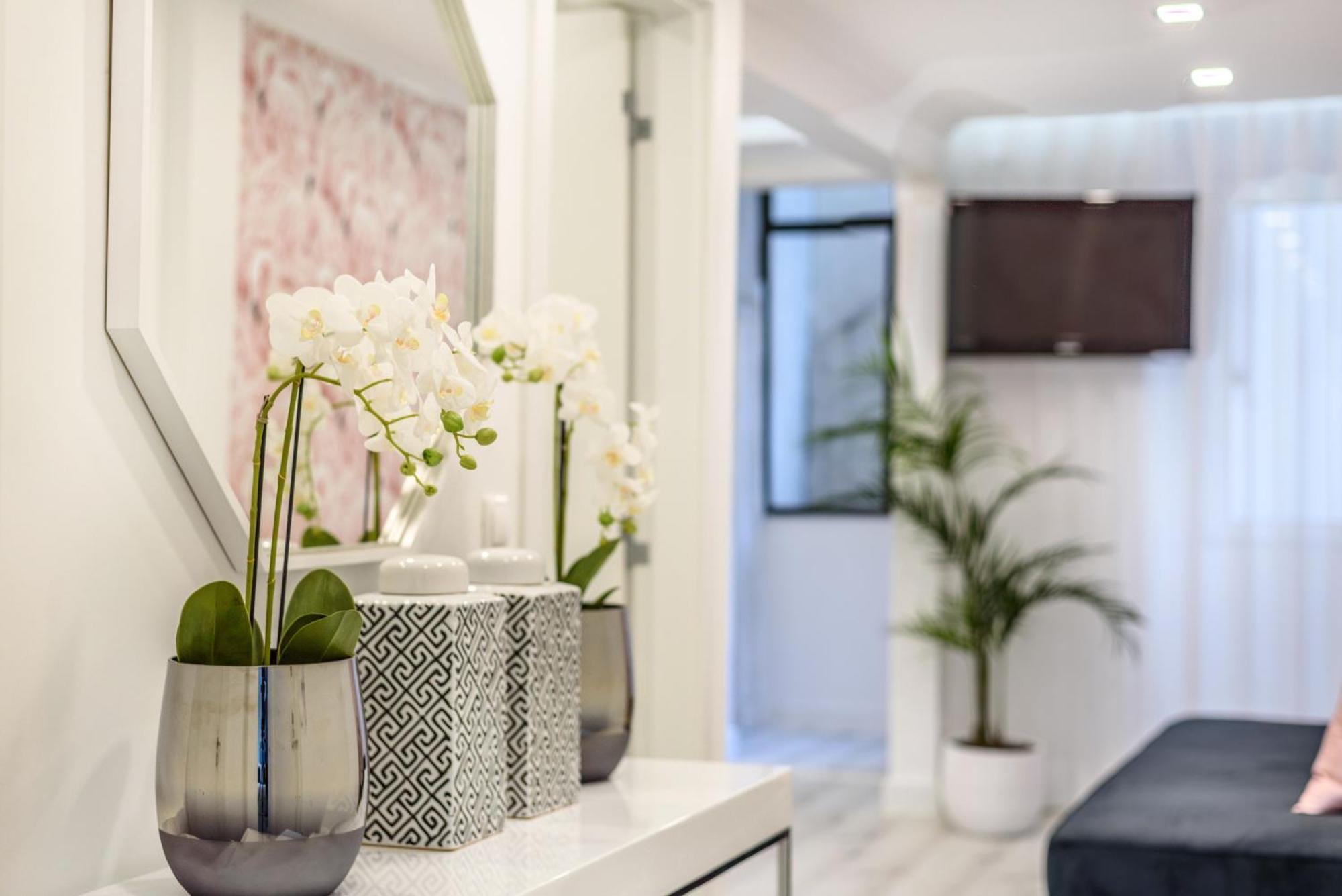 Whome City Chic Escape: Your Stylish Haven In Downtown Lisboa 外观 照片